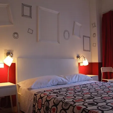 Whyrome Oda ve Kahvaltı Roma